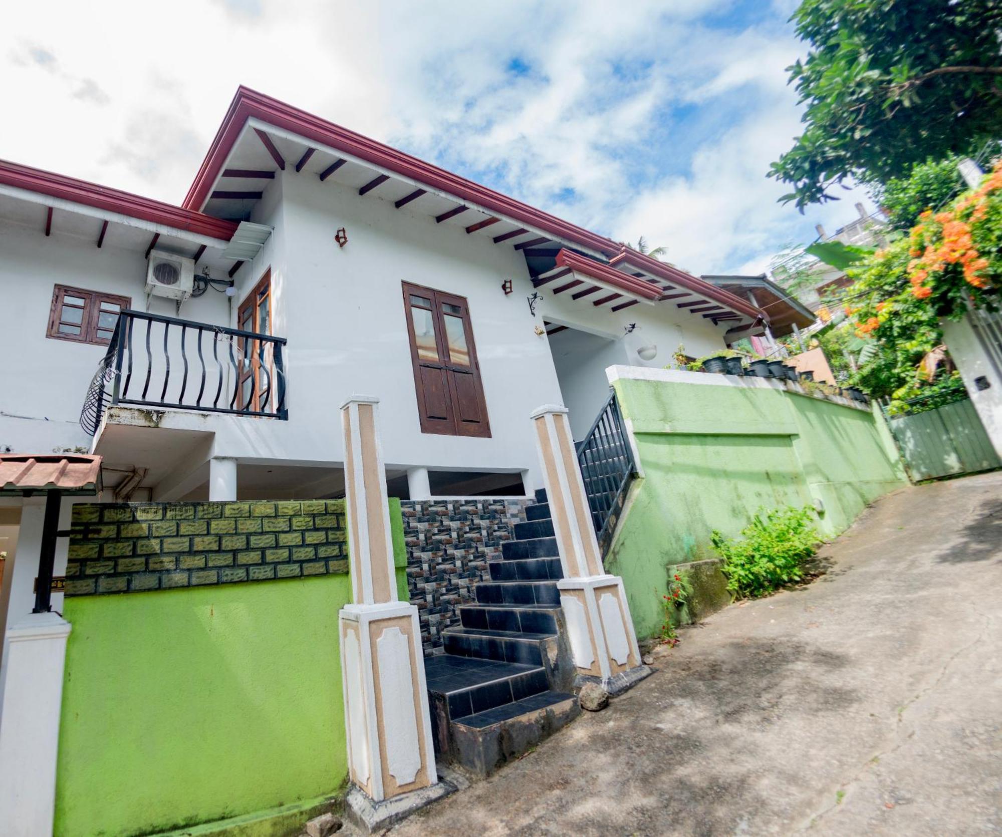 Ciel Grand Villa Kandy Exterior photo